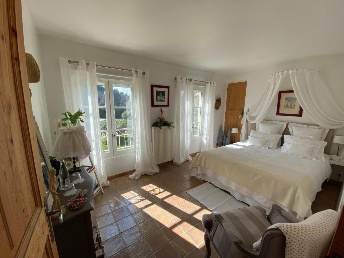 Bed and Breakfast La Ferme De Gigognan Авиньон Экстерьер фото